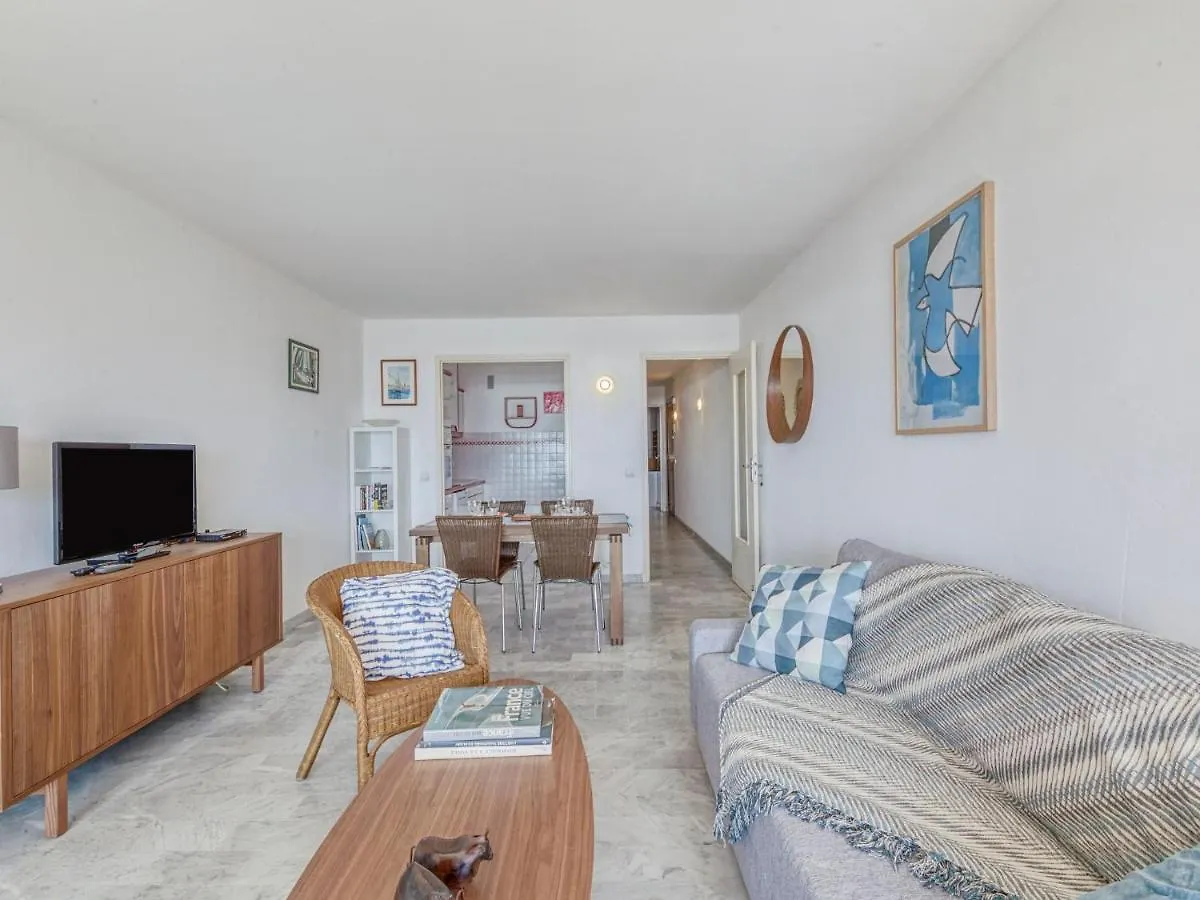 Apartment Les Mimosas By Interhome Sainte-Maxime